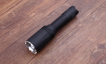 Precautions for selection of LED flashlight